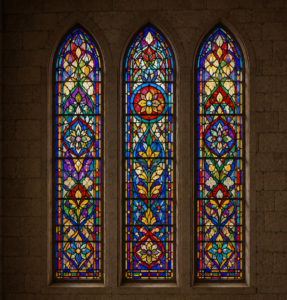 Imagem de exemplo de um vitral de Igreja como exemplo de  peças de decoração que usam o reflexo de luz. 
www.lollatabo.com.br